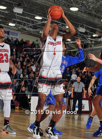 Thumbnail 1 in Jonesboro vs. Bishop Gorman (MaxPreps Holiday Classic) photogallery.