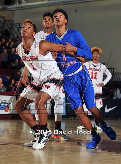 Thumbnail 2 in Jonesboro vs. Bishop Gorman (MaxPreps Holiday Classic) photogallery.