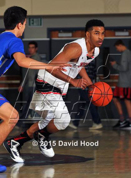 Thumbnail 2 in Jonesboro vs. Bishop Gorman (MaxPreps Holiday Classic) photogallery.