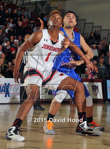 Thumbnail 2 in Jonesboro vs. Bishop Gorman (MaxPreps Holiday Classic) photogallery.