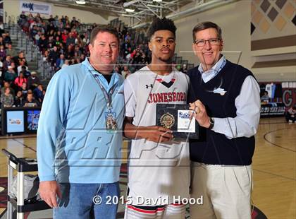 Thumbnail 2 in Jonesboro vs. Bishop Gorman (MaxPreps Holiday Classic) photogallery.