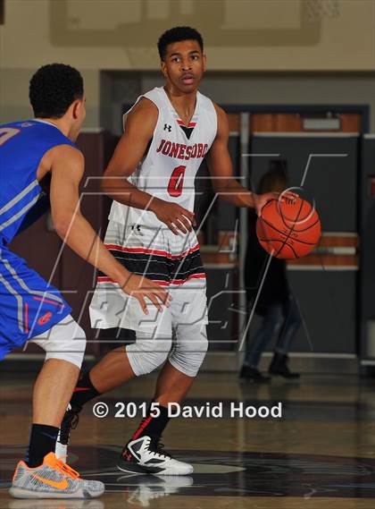 Thumbnail 2 in Jonesboro vs. Bishop Gorman (MaxPreps Holiday Classic) photogallery.