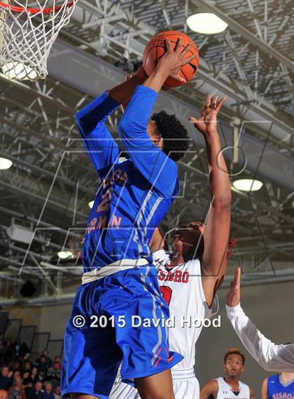 Thumbnail 2 in Jonesboro vs. Bishop Gorman (MaxPreps Holiday Classic) photogallery.