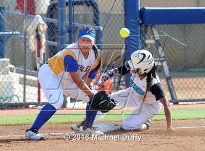 Thumbnail 2 in Orange Cove vs. Parlier (CIF Central Section Division VI Final) photogallery.