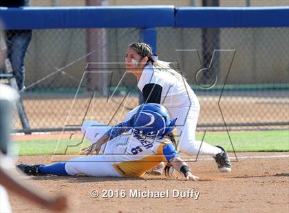 Thumbnail 1 in Orange Cove vs. Parlier (CIF Central Section Division VI Final) photogallery.