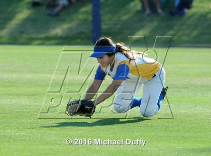 Thumbnail 3 in Orange Cove vs. Parlier (CIF Central Section Division VI Final) photogallery.