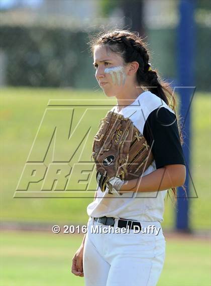 Thumbnail 3 in Orange Cove vs. Parlier (CIF Central Section Division VI Final) photogallery.