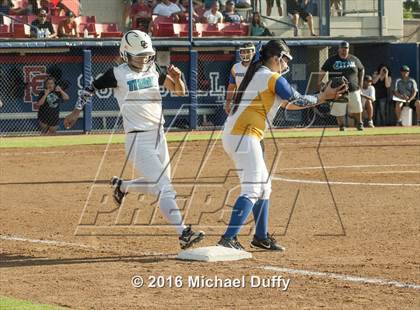 Thumbnail 2 in Orange Cove vs. Parlier (CIF Central Section Division VI Final) photogallery.