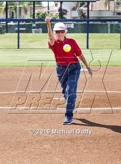 Thumbnail 3 in Orange Cove vs. Parlier (CIF Central Section Division VI Final) photogallery.