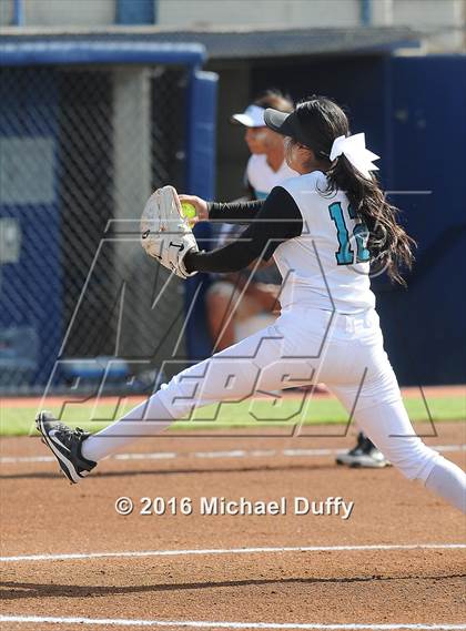 Thumbnail 2 in Orange Cove vs. Parlier (CIF Central Section Division VI Final) photogallery.