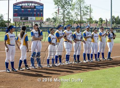 Thumbnail 2 in Orange Cove vs. Parlier (CIF Central Section Division VI Final) photogallery.