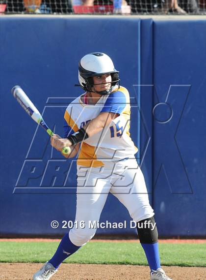 Thumbnail 1 in Orange Cove vs. Parlier (CIF Central Section Division VI Final) photogallery.