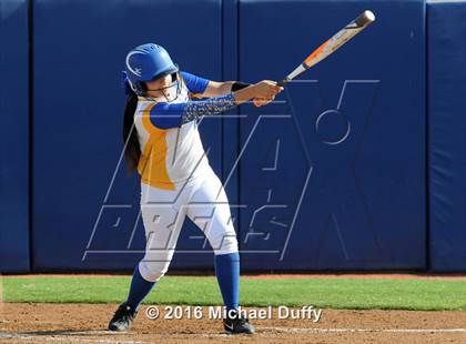 Thumbnail 3 in Orange Cove vs. Parlier (CIF Central Section Division VI Final) photogallery.