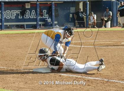 Thumbnail 1 in Orange Cove vs. Parlier (CIF Central Section Division VI Final) photogallery.