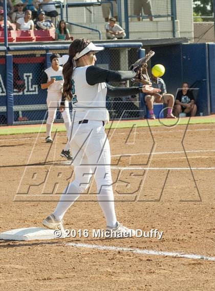Thumbnail 2 in Orange Cove vs. Parlier (CIF Central Section Division VI Final) photogallery.