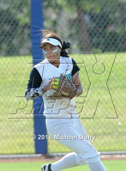 Thumbnail 3 in Orange Cove vs. Parlier (CIF Central Section Division VI Final) photogallery.