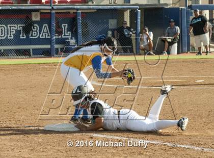 Thumbnail 3 in Orange Cove vs. Parlier (CIF Central Section Division VI Final) photogallery.