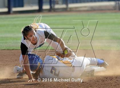 Thumbnail 3 in Orange Cove vs. Parlier (CIF Central Section Division VI Final) photogallery.