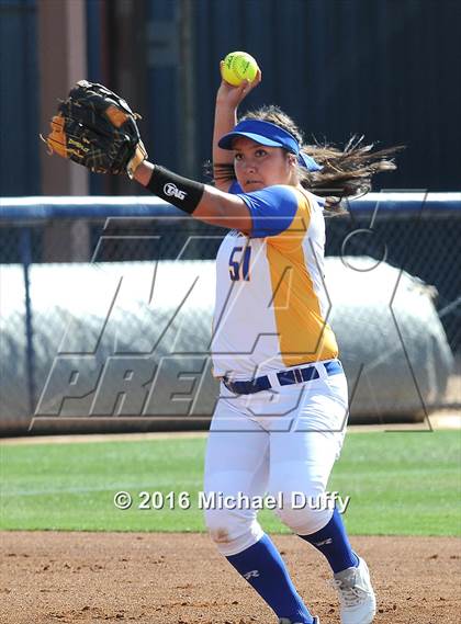 Thumbnail 3 in Orange Cove vs. Parlier (CIF Central Section Division VI Final) photogallery.