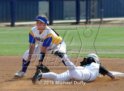 Thumbnail 2 in Orange Cove vs. Parlier (CIF Central Section Division VI Final) photogallery.