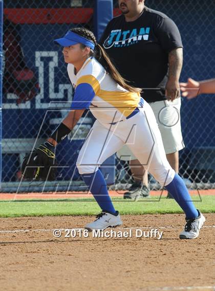 Thumbnail 2 in Orange Cove vs. Parlier (CIF Central Section Division VI Final) photogallery.