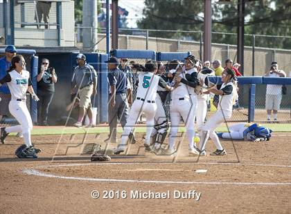 Thumbnail 3 in Orange Cove vs. Parlier (CIF Central Section Division VI Final) photogallery.