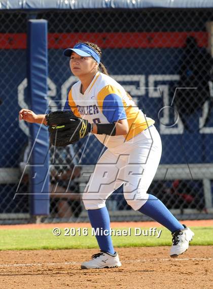Thumbnail 2 in Orange Cove vs. Parlier (CIF Central Section Division VI Final) photogallery.