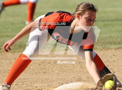 Thumbnail 2 in Keene vs Winnacunnet (NHIAA Division I Round 1) photogallery.