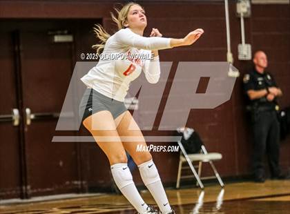 Thumbnail 3 in Sachse @ Rockwall (UIL Volleyball 6A Bi-District Playoff) photogallery.