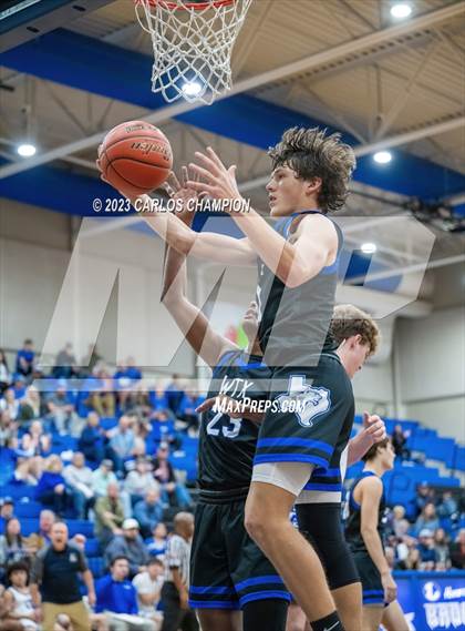 Thumbnail 3 in Whitney @ Lampasas photogallery.