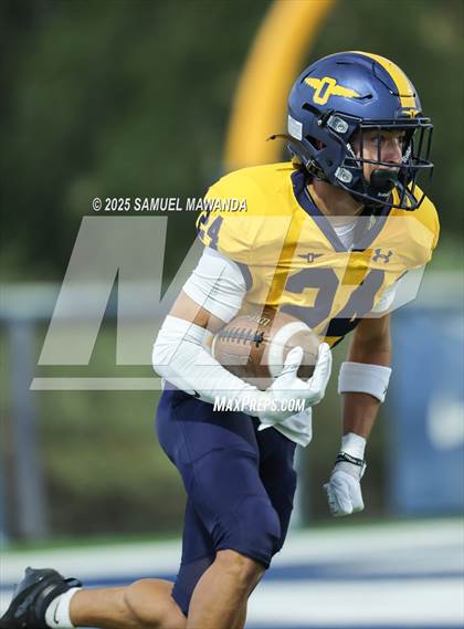 Thumbnail 1 in Punahou @ Sierra Canyon photogallery.