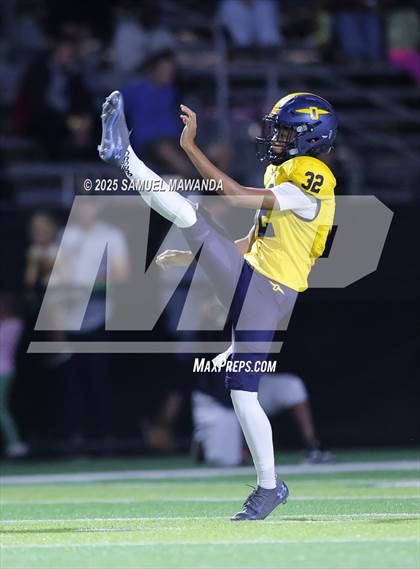 Thumbnail 3 in Punahou @ Sierra Canyon photogallery.