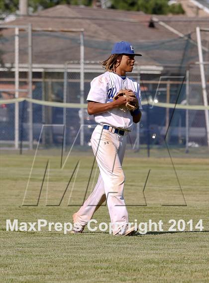 Thumbnail 2 in East Jefferson vs. Karr (LHSAA 4A Regional Playoff) photogallery.