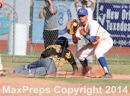 Thumbnail 3 in East Jefferson vs. Karr (LHSAA 4A Regional Playoff) photogallery.