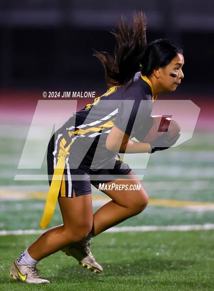 Thumbnail 3 in Heritage vs. Alameda photogallery.