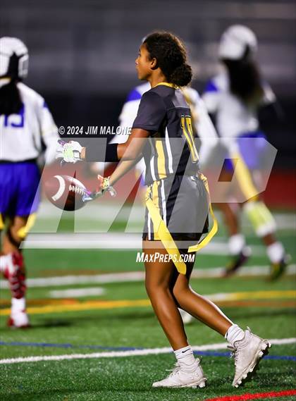 Thumbnail 3 in Heritage vs. Alameda photogallery.