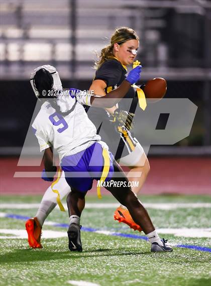 Thumbnail 2 in Heritage vs. Alameda photogallery.