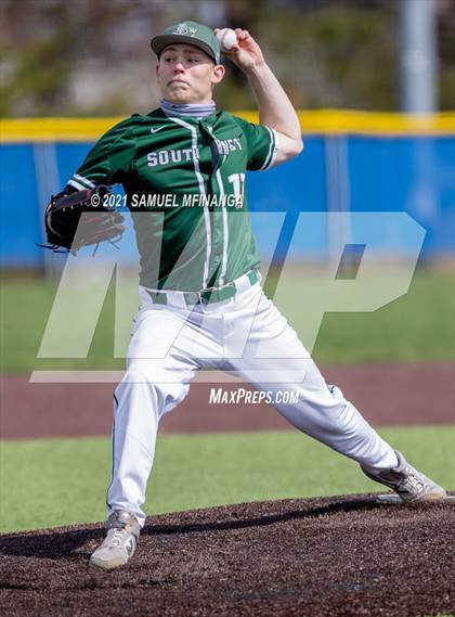 Thumbnail 2 in Lincoln Southwest vs. Elkhorn photogallery.