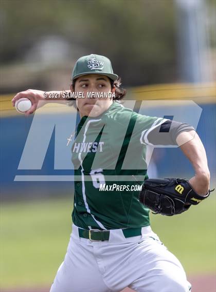 Thumbnail 2 in Lincoln Southwest vs. Elkhorn photogallery.