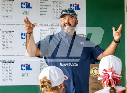 Thumbnail 3 in UIL 3A Girls Golf Finals (Awards) photogallery.
