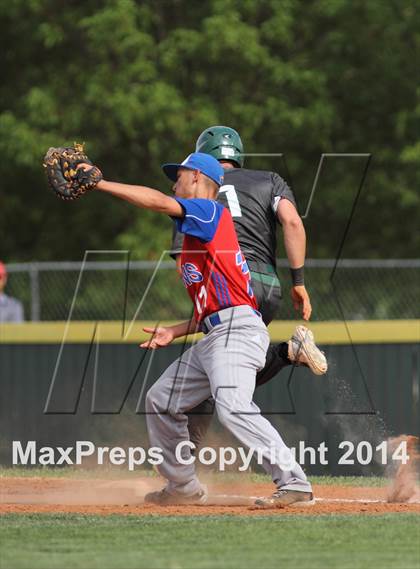 Thumbnail 2 in South @ Derby (KSHSAA 6A Regional Playoff) photogallery.