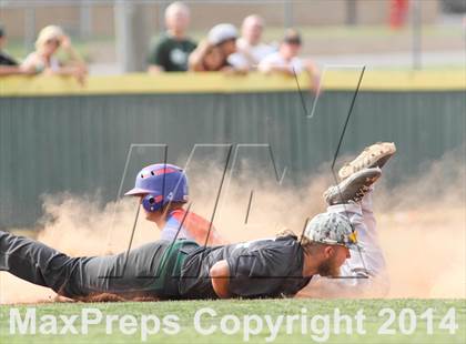 Thumbnail 2 in South @ Derby (KSHSAA 6A Regional Playoff) photogallery.