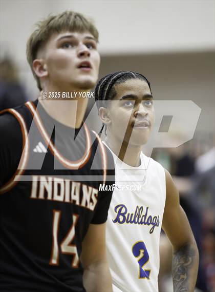 Thumbnail 1 in Grand Saline vs Chapel Hill photogallery.