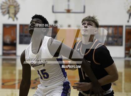 Thumbnail 2 in Grand Saline vs Chapel Hill photogallery.