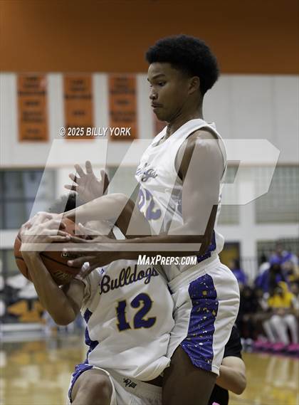 Thumbnail 2 in Grand Saline vs Chapel Hill photogallery.