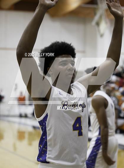 Thumbnail 2 in Grand Saline vs Chapel Hill photogallery.