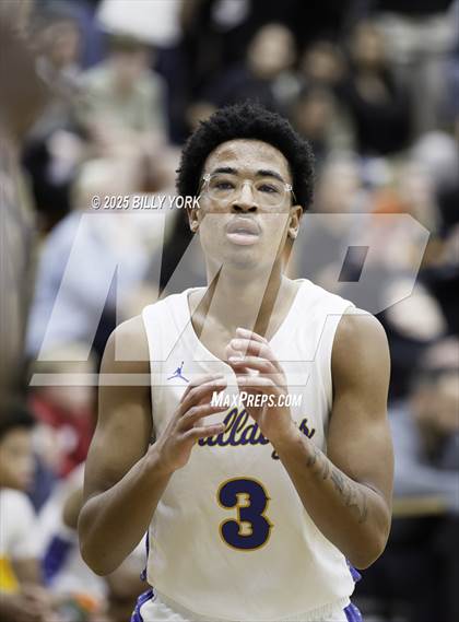 Thumbnail 1 in Grand Saline vs Chapel Hill photogallery.