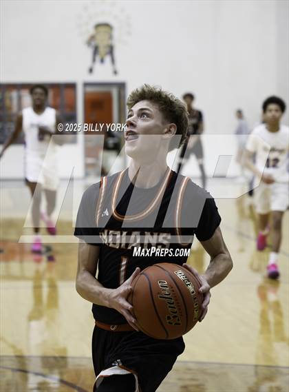 Thumbnail 2 in Grand Saline vs Chapel Hill photogallery.