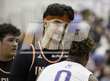 Thumbnail 3 in Grand Saline vs Chapel Hill photogallery.