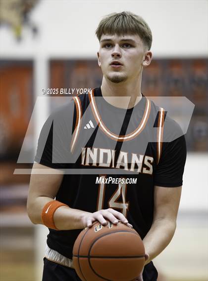 Thumbnail 3 in Grand Saline vs Chapel Hill photogallery.